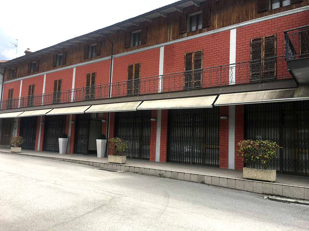 Aste   Fabbricati costruiti per esigenze commerciali  -  Locali commerciali a Caprese Michelangelo in loc. Ponte alla Singerna - Lotto 1