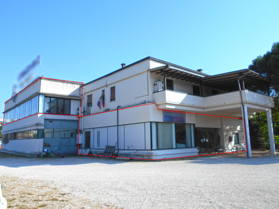 Aste   Opificio industriale  - Locale commerciale a Sinalunga in frazione Pieve