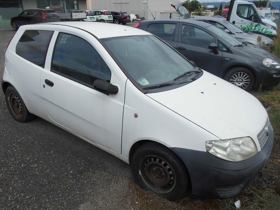 Aste   Automezzi commerciali  - Lotto 2) Autocarro Fiat Punto anno 2008   GARA ONLINE 27 GENNAIO 2026