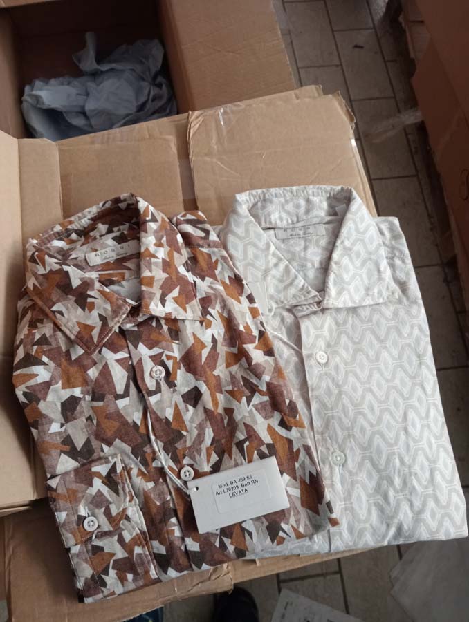 Aste   Abbigliamento e calzature  - Lotto 2) Circa 1.100 camicie    GARA ONLINE 22 OTTOBRE 2025