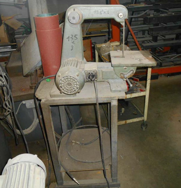 Aste   Attrezzature ed utensili  - Lotto N. 128) Sega/troncatrice per metalli   GARA ONLINE 5 DICEMBRE 2025