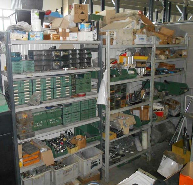 Aste   Attrezzature ed utensili  - Lotto N. 130) Lotto di minuteria metallica, valvolame N  GARA ONLINE 5 DICEMBRE 2025