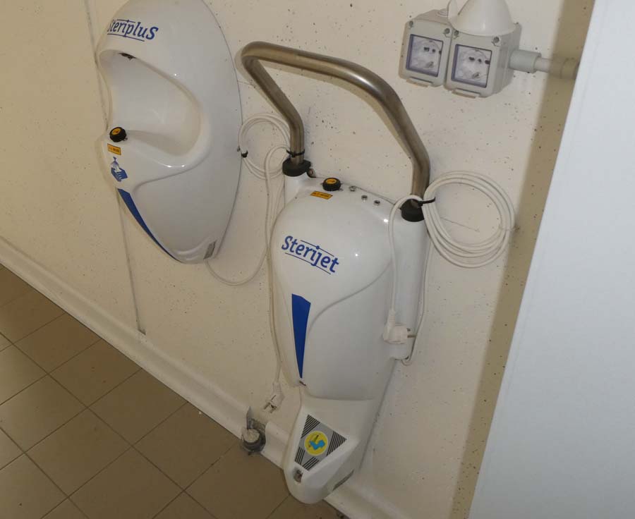 Aste   Arredi da ufficio e varie  - Due sterilizzatori + arredo vario   GARA ONLINE 25 NOVEMBRE 2025